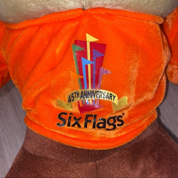 Six flags taz plush - Picture 3 of 13